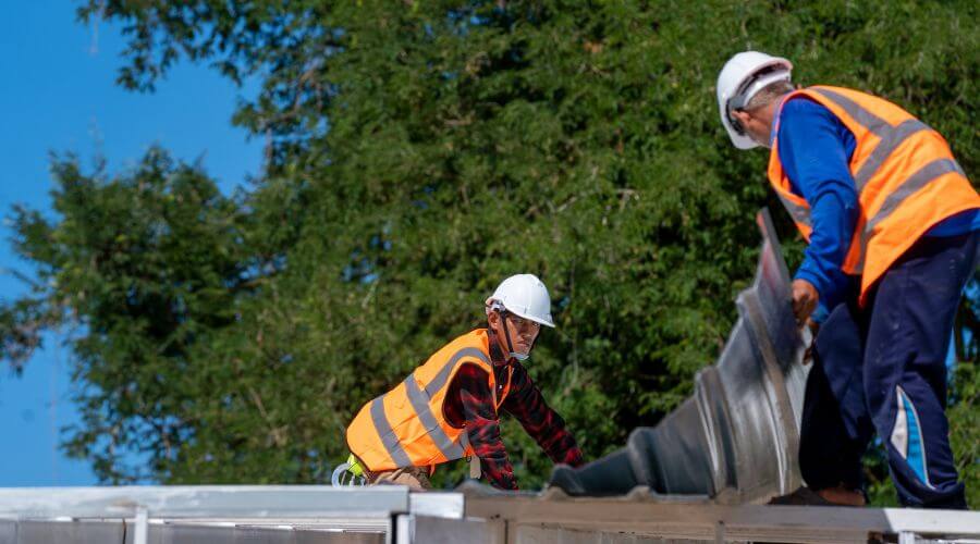 Professional Flat Roofing Installation in Rienzi, MS